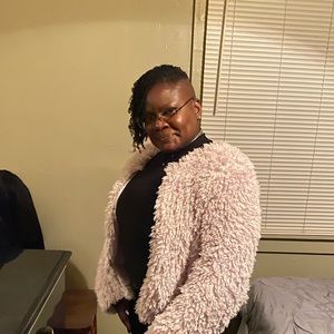 Meet your Posher, Annette